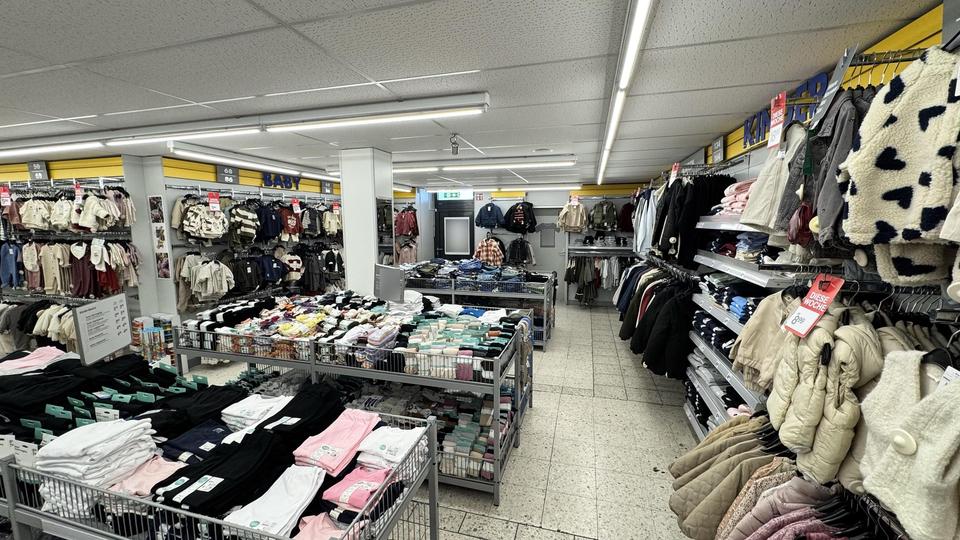 Gewerbefläche im Erdgeschoss mit Lagerkeller (provisionsfrei) – Bild 8