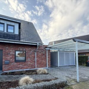 Rundum sorglose Doppehaushälfte im Grünen - Garten, PV-Anlage, hochwertige Einbauküche, Ofen