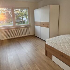 Nähe AMAZON & BG Unfallklinik LU & Städt. Klinikum - voll möbliertes WG-Zimmer