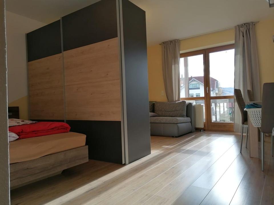 Ankommen und wohlfühlen - kuschliges 1-Zimmer-Appartment mit Balkon – Bild 2