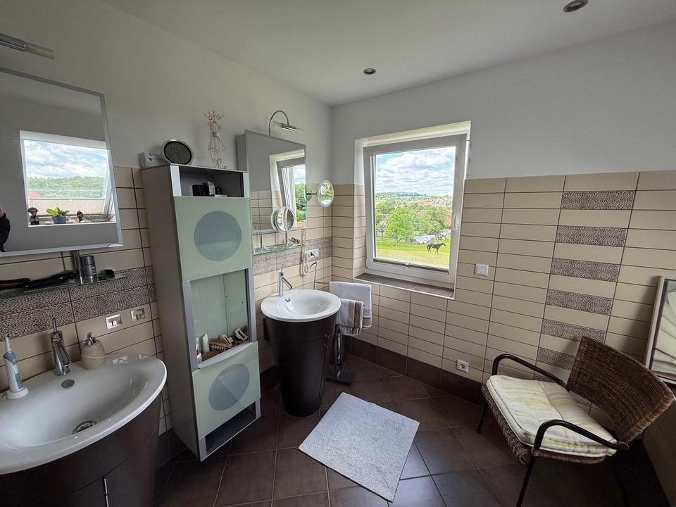 Wundervolles Niedrigenergie-EFH mit ELW/Praxis/Büro in bester Wohnlage! – Bild 17