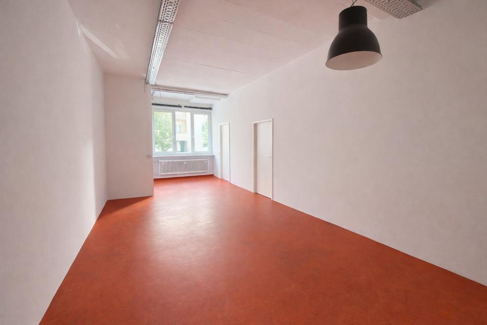 Büro/ Lager/ Atelierraum etc. 3,12 hoch + Lastenaufzug