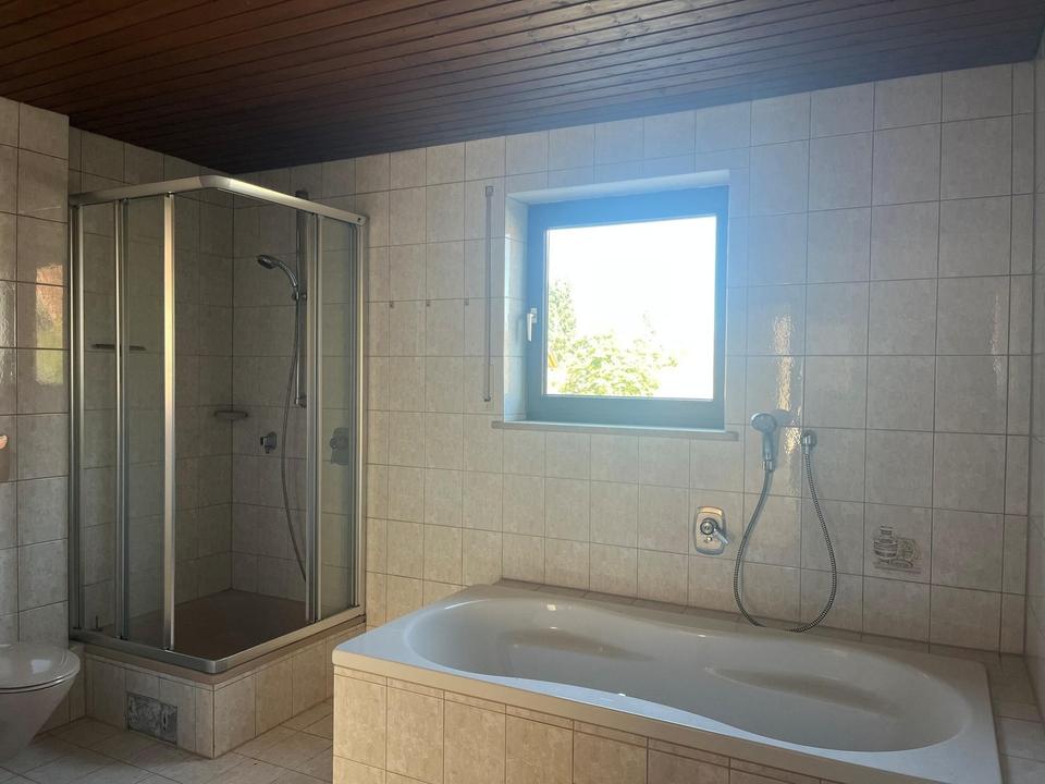 5-Zimmer-Wohnung mit sonnigem SW-Balkon & Dachspeicher-Ausbaupotential - Ideal für Familien – Bild 7