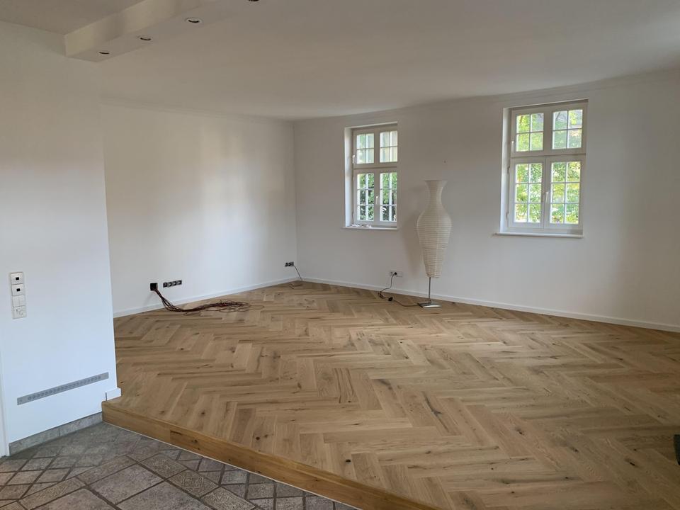 Wohnen im Schloss: Exklusive 4/5-Zimmer-Wohnung mit besonderem Flair – Bild 4