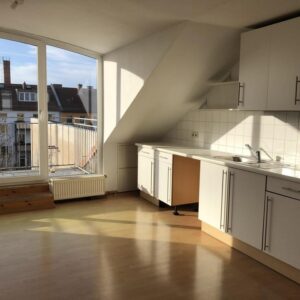 Unvermietete Dachgeschosswohnung  in Top-Lage mit Terrasse – Provisionsfrei -