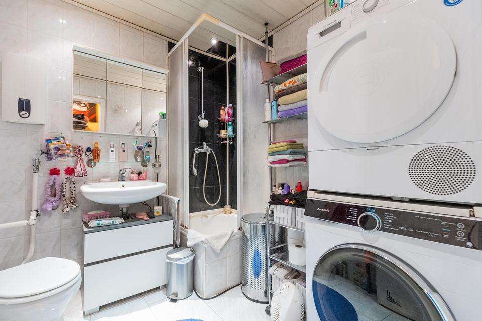 Wohnen wie im Haus: 250 m² auf einer Ebene , separater Eingang, riesen Terrasse – Bild 24