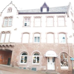 Wohn-und Geschäftshaus in Saarburg am Wasserfall
