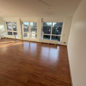 Komfortabel wohnen in Hamburg-Sasel: 3,5 Zimmer, 117 m², Aufzug & 2 TG-Plätze