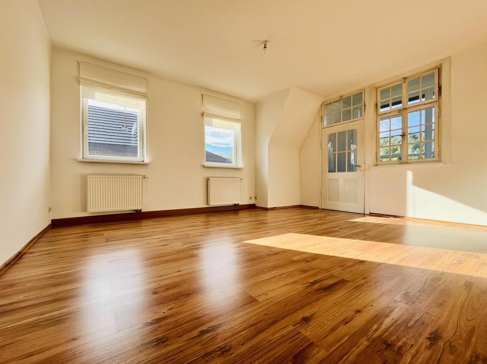 Schönes 2-Familienhaus mit zwei weiteren Zimmern im Gartengeschoss und ausbaufähiges DG! – Bild 27