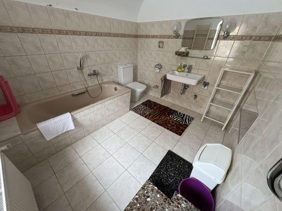 Wohnhaus in sonniger Lage – Bild 14