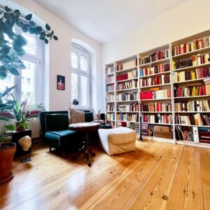 Schicke 2-Zimmer-Wohnung im 1. OG mit Aufzug in Berlin-Mitte am Zionskirchplatz!