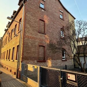 3-Zimmer Altbau-Wohnung Frankfurt Unterliederbach