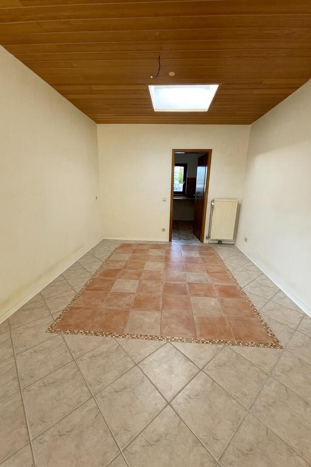 Behagliches Wohnen auf einer Ebene mit vielseitigen Nutzungsreserven im Untergeschoss – Bild 8