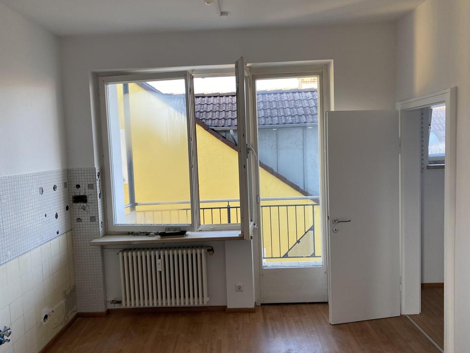 100 qm Wohnung mit Renovierungsbedarf in bester Lage – Bild 7