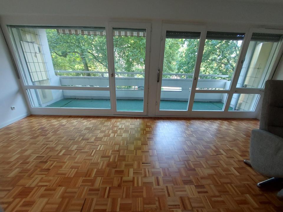 Schöne helle 3 Zimmerwohnung mit Essecke Zentral im Grünen von Wiesbaden, 2 Balkone – Bild 5