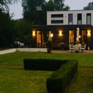 Architektenhaus im Bauhausstil am Drielaker See