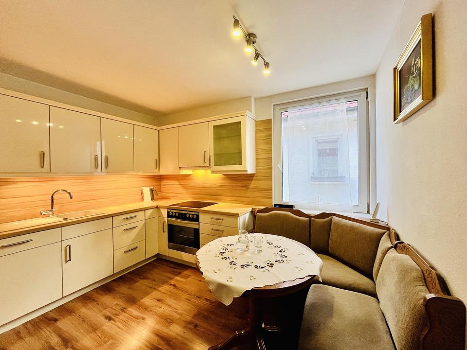 Schönes 2-Familienhaus mit zwei weiteren Zimmern im Gartengeschoss und ausbaufähiges DG! – Bild 9