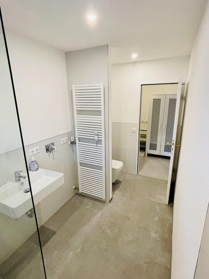 Helle 2-Zimmer-Wohnung mit Balkon in der Stadtmitte Neu-Ulm, sofort bezugsreif – Bild 3