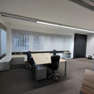 Großes Büro in produktiver Umgebung mit Glasfaser-Internet MwSt.