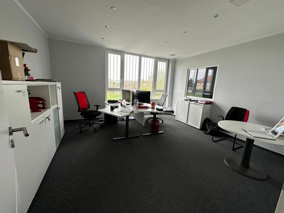 Büro/Soz. R. 206m², Lager-Produktion 750m², Freifl. >5000m² (Option + CNC Zerspanung ca.400m² – Bild 7