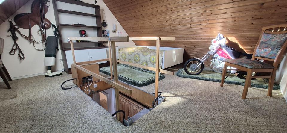 Sehr gepflegtes Ein-/ Zweifamilienhaus in Lomersheim, Garten, Balkon, Garage, – Bild 23