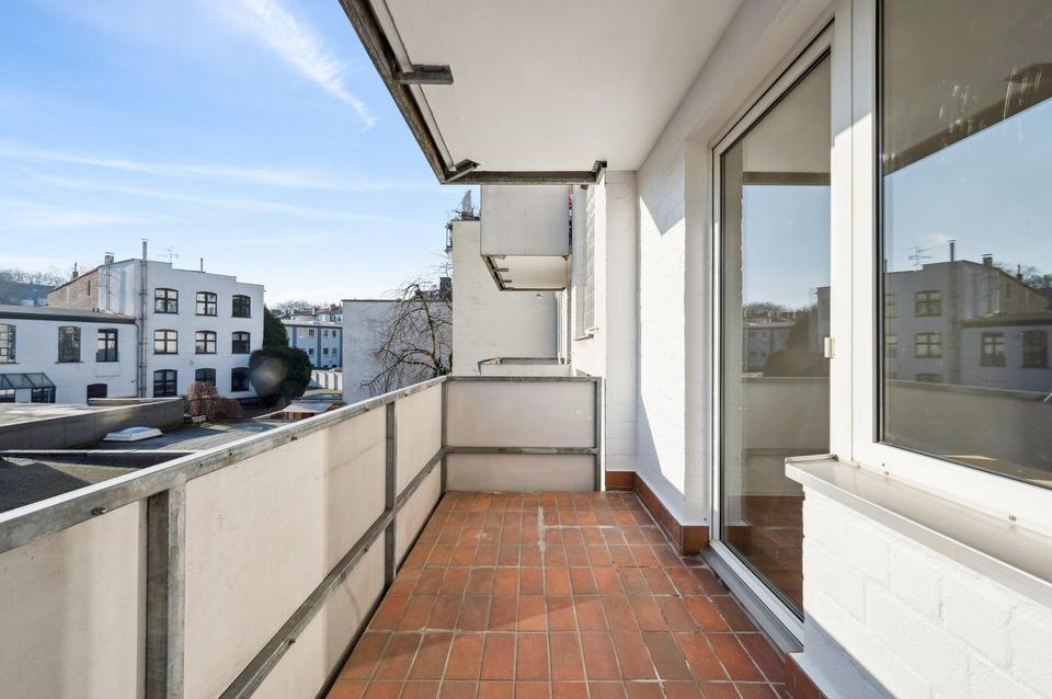 Sofort bezugsfrei! 2-Zimmerwohnung mit Balkon und Garagenstellplatz – Bild 9