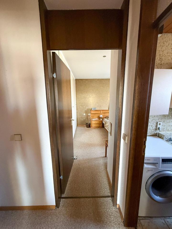 Großzügige 4-Zimmer-Wohnung mit Balkon und Garage im ruhigen Wohngebiet Reusch in Göppingen – Bild 7