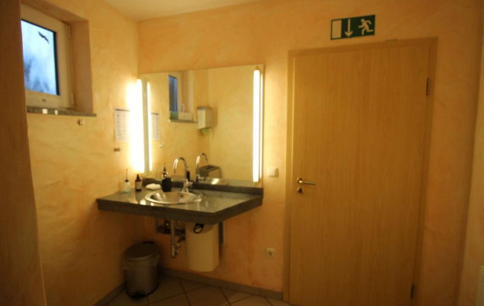 Bürohaus + Praxisräume + Wohnung+ Baugrundstück – Bild 15