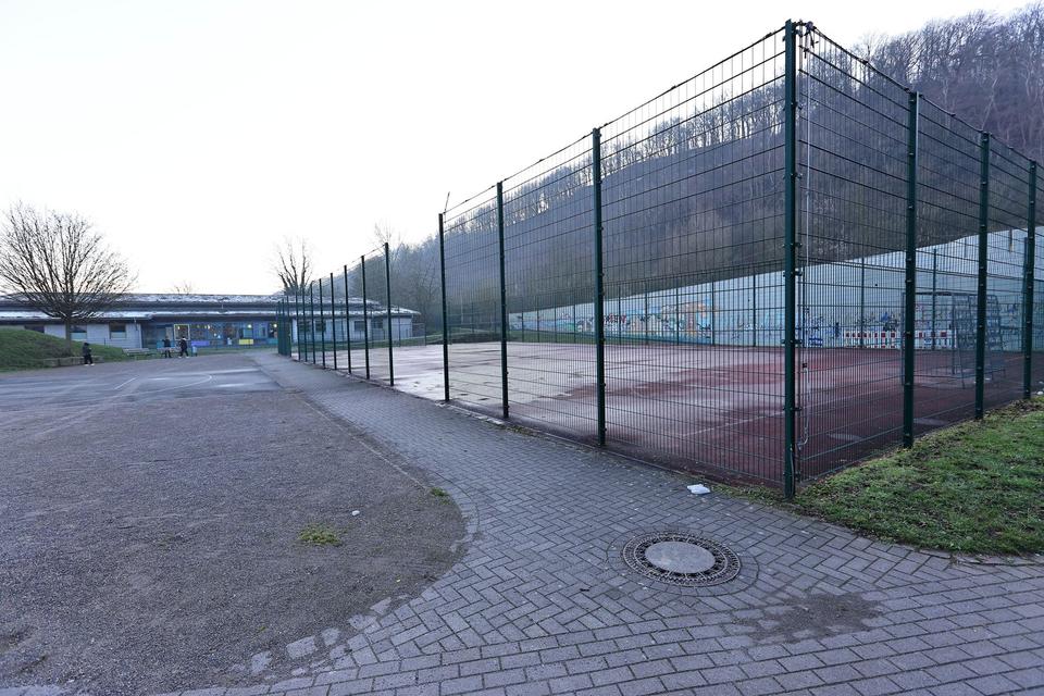 Möblierte und renovierte 2,5- Zimmerwohnung zu vermieten – Bild 17