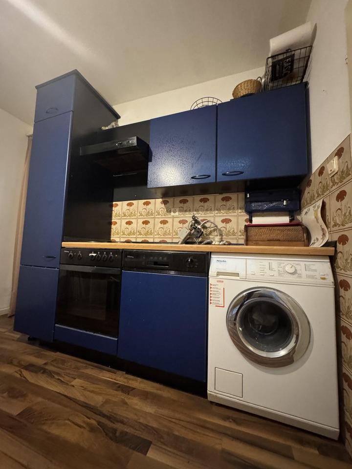 Möblierte und renovierte 2,5- Zimmerwohnung zu vermieten – Bild 6