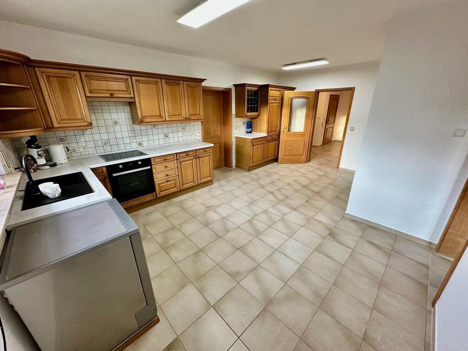 Spacious 150 m² Apartment with Stunning Green Views & Swabian Alb Panorama – Bild 15