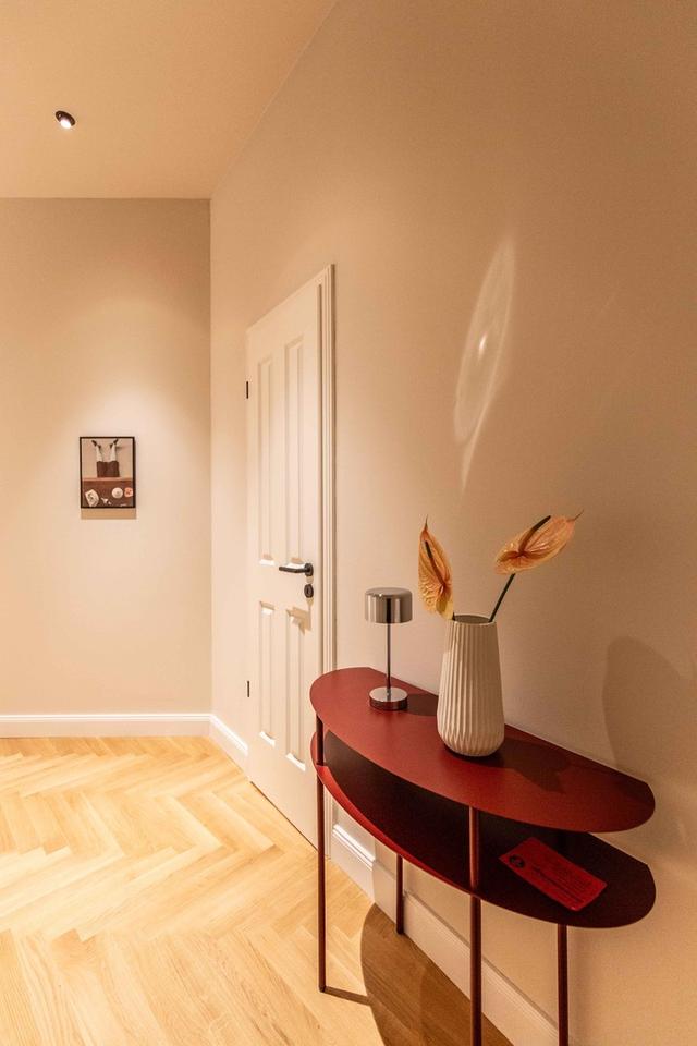 Stilvoller Altbau-Traum in bester Lage in Berlin-Mitte 2,5 Zimmern und luxuriösem Interior-Konzept – Bild 5