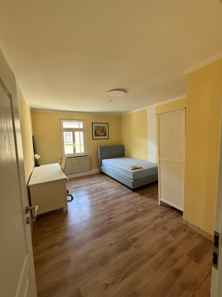 Helles WG-Zimmer in moderner WG – Hauptstraße 75 – Bild 3