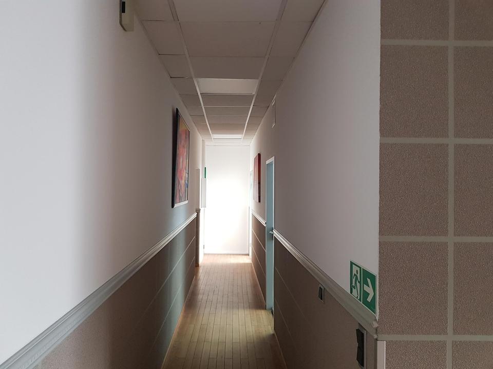 Flachdachhalle, Büros – Bild 14