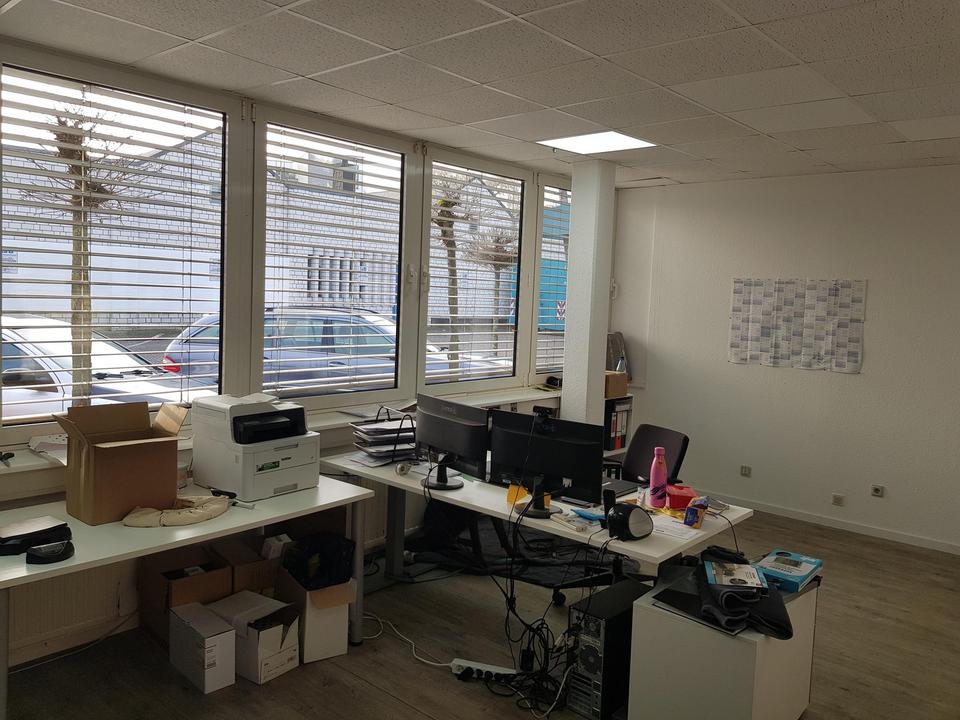 Flachdachhalle, Büros – Bild 19