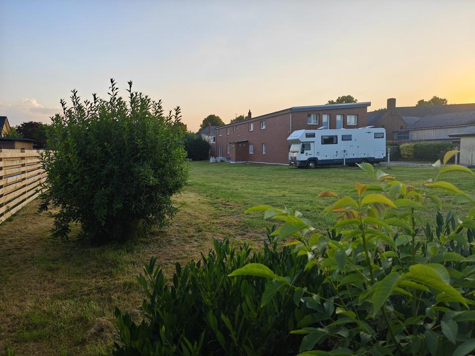 3-FH mit zwei Wohnungen zum Fertigstellen, weitere Bebauung möglich – Bild 6