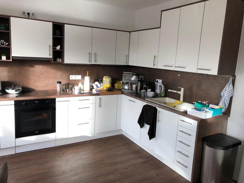 Sonnige 5-Zimmer-Wohnung mit Wallbox fürs E-Auto und großer Einbauküche – Bild 3