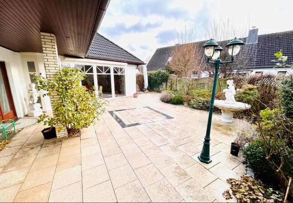 Stilvoller Winkelbungalow - auf sonnigem Grundstück - ohne Makler – Bild 2