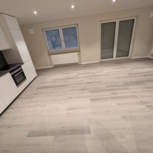 Erstbezug! Stilvolle 2-Zi KfW Neubauwohnung in Toplage von Rüdesheim mit Küche & Balkon