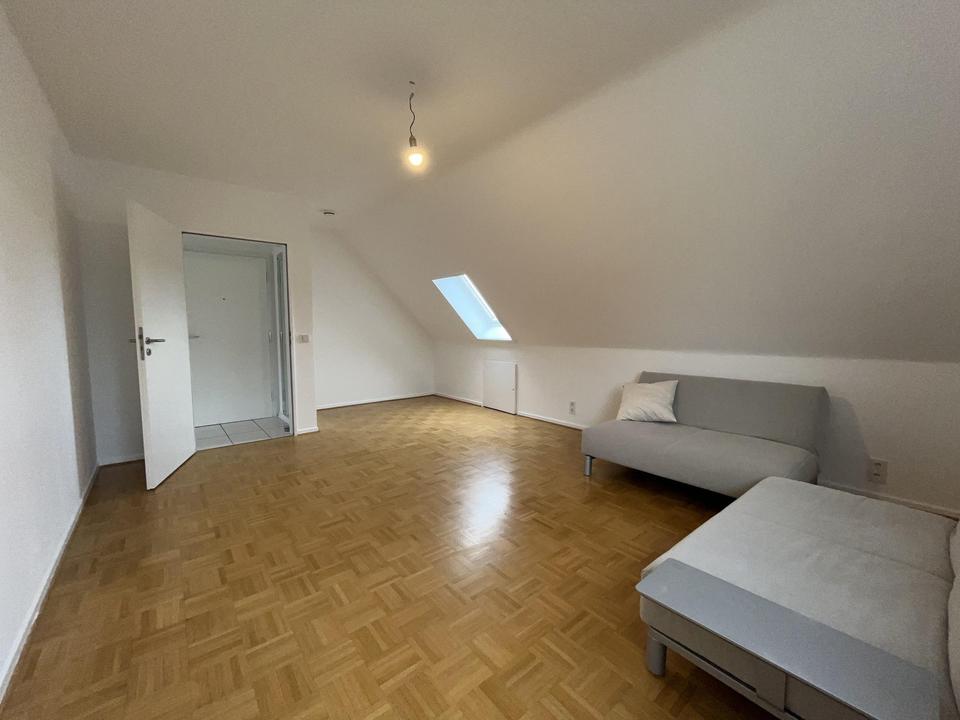 Unterbilk-Jackpot: Perfekt aufgeteilte Wohnung mit Klima, Riesen-Balkon & eigener Garage – Bild 11