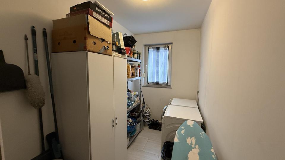 *Neuwertig & Zentral*: Geräumige 4-Zi.-Wohnung mit Garten im EG – Bild 13