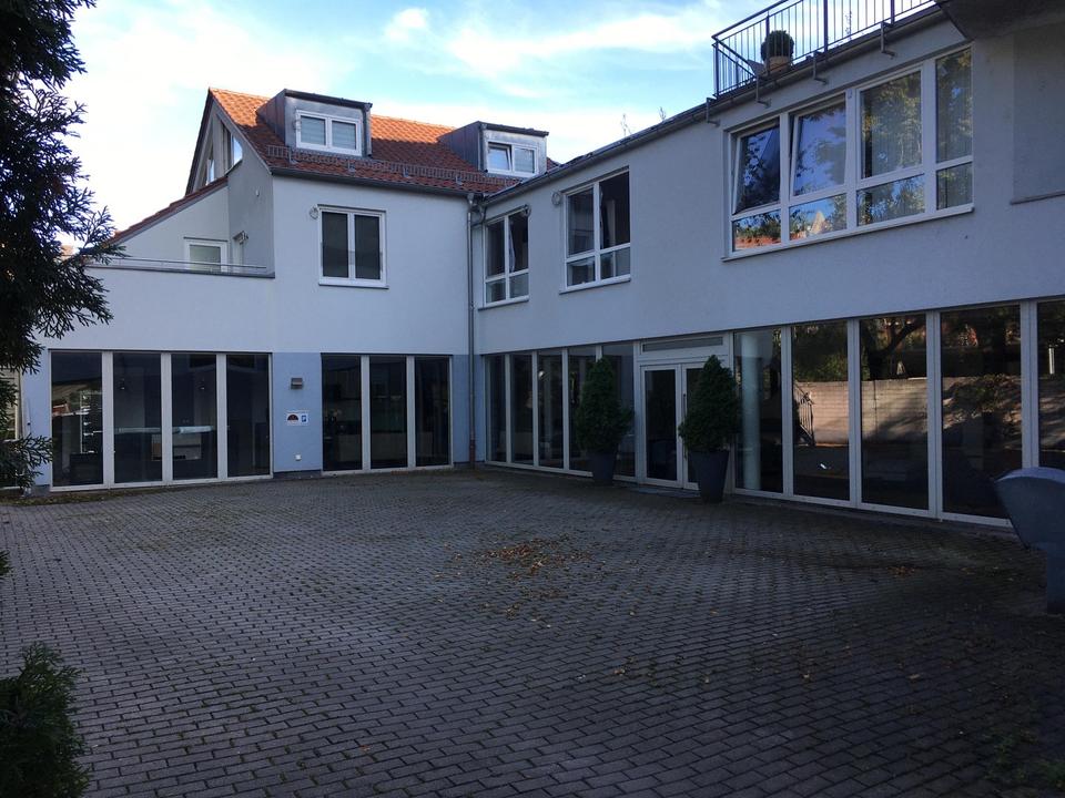 Repräsentative Ladeneinheit mit 32m Schaufensterfront in 1A Lage von Deggendorf – Bild 3