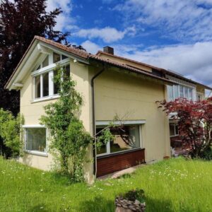 Haus mit großem Grundstück in Bad Dürrheim, ruhige Lage an Ende einer Sackgasse
