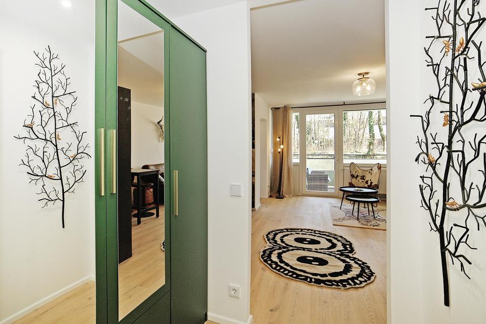 Apartment mit Balkon und EBK - komplett saniert und möbliert – Bild 4