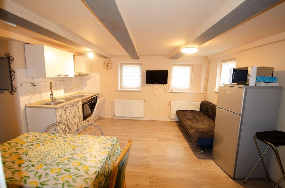 Technisch kernsaniertes Schmuckstück: Innen modernisiert, außen charmant ! – Bild 8