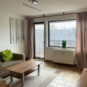 Möblierte 2ZKB-Balkon-Wohnung von privat