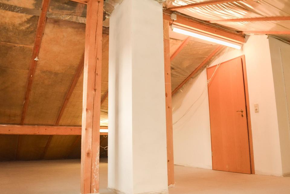 Doppelhaushälfte mit Garage, Carport und PV-Anlage in ruhiger Lage von Königsdorf – Bild 32