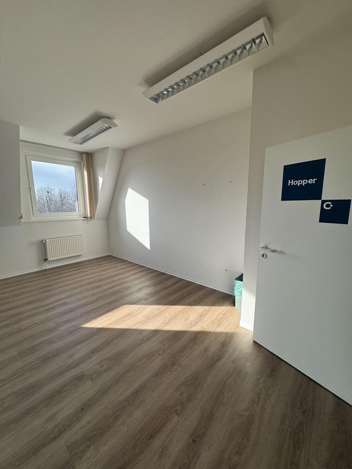 Bürovermietung im Dachgeschoß – Zentrale Lage mit Top-Infrastruktur – Bild 5