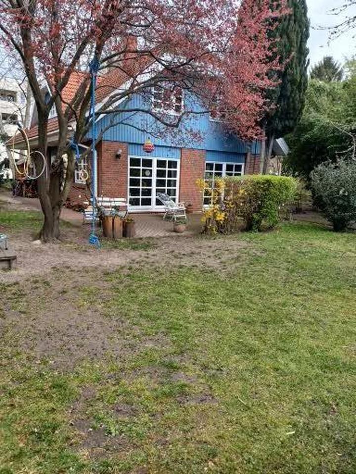 Charmantes freistehendes Einfamilienhaus im historischen Alt-Rudow – Bild 2