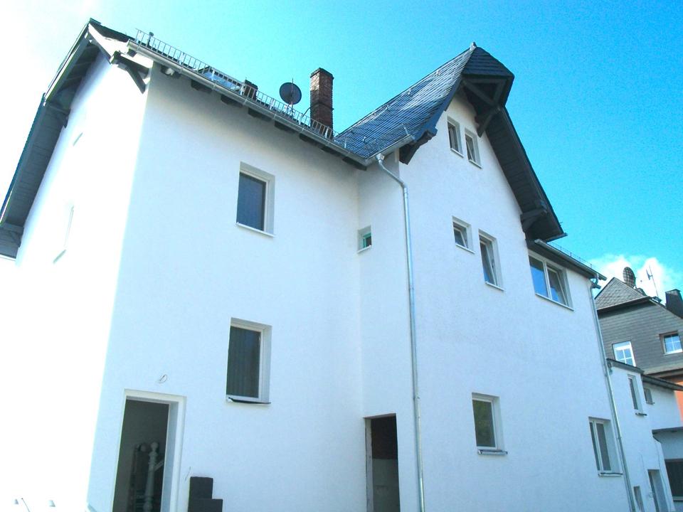 Wohnen mit Blick auf den Dillturm -Dillenburg 3ZKB Dachgeschosswohnung – Bild 2